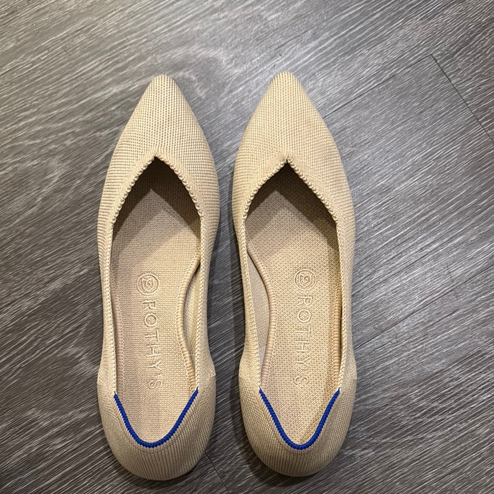 Rothy's “The point” flats